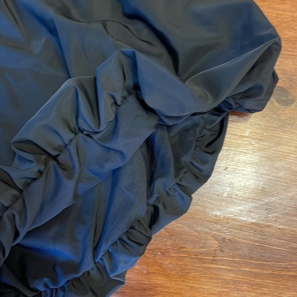 H&M black dress is bow size 7-8 years (Canadian) worn once! - Picture 5 of 6